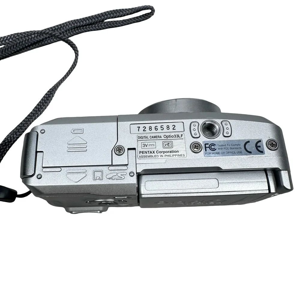 Pentax Optio 33LF Digital Camera 3.2MP 3x Zoom Silver Gray Swivel LCD Bundle